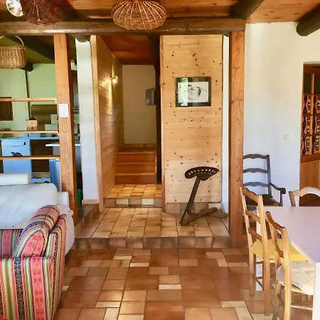 La Reine Des Pres Chomelix